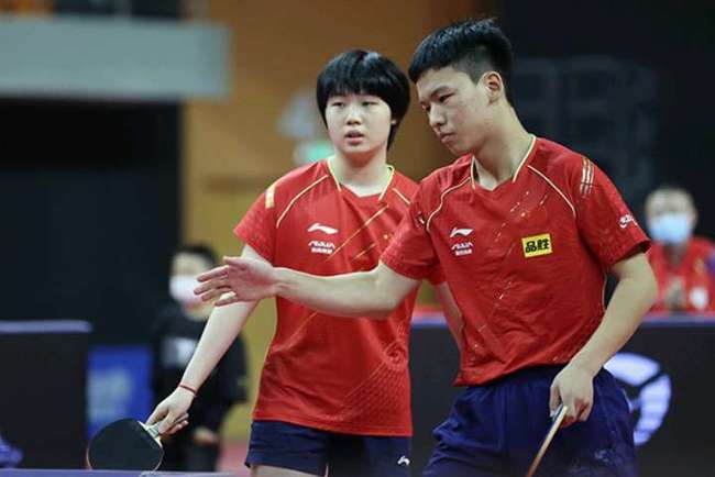 住深圳队防 住深圳队防