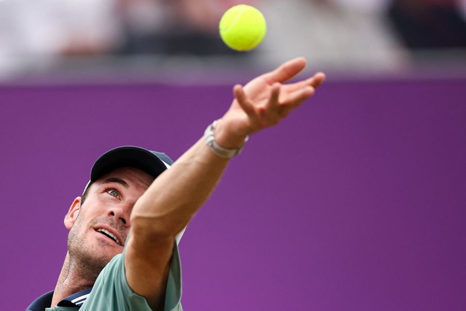 与年轻中卫 与年轻中卫